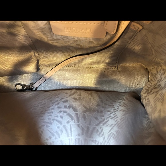 Michael Kors Blush Handbag - Picture 8 of 8